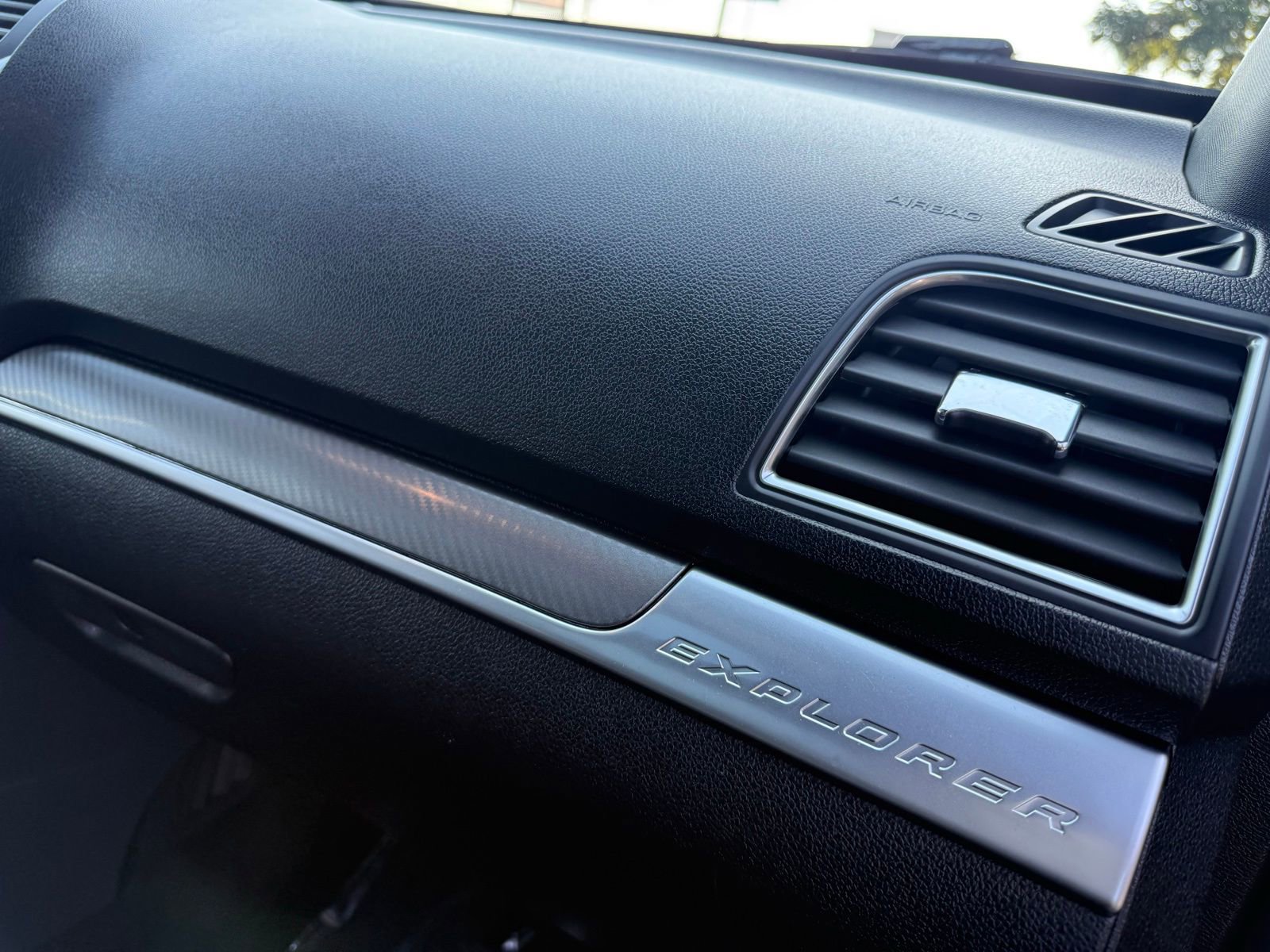 Used 2018 Ford Explorer Sport AWD/4WD image 19