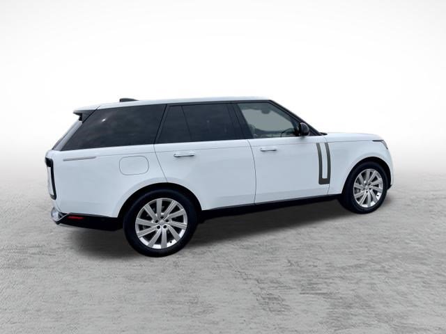 Certified 2024 Land Rover Range Rover SE image 7