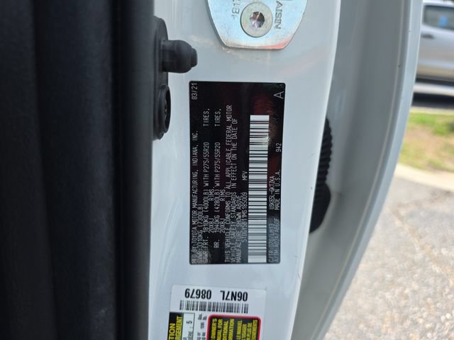 Used 2021 Toyota Sequoia Platinum AWD/4WD image 35