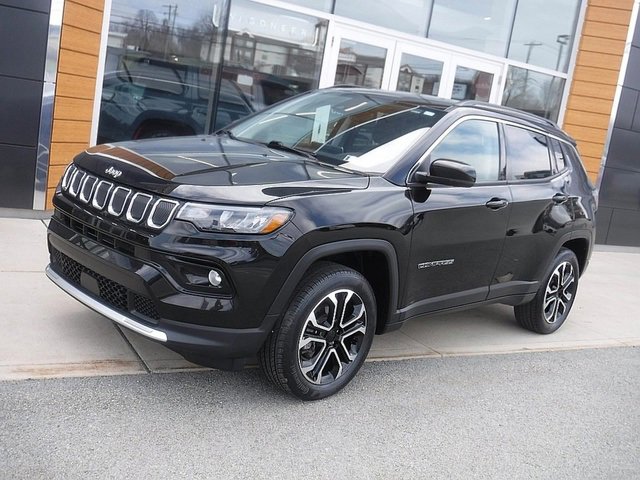 Used 2022 Jeep Compass Limited image 1
