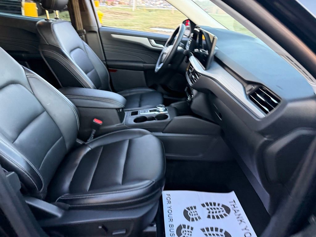 Used 2025 Ford Escape Platinum image 11