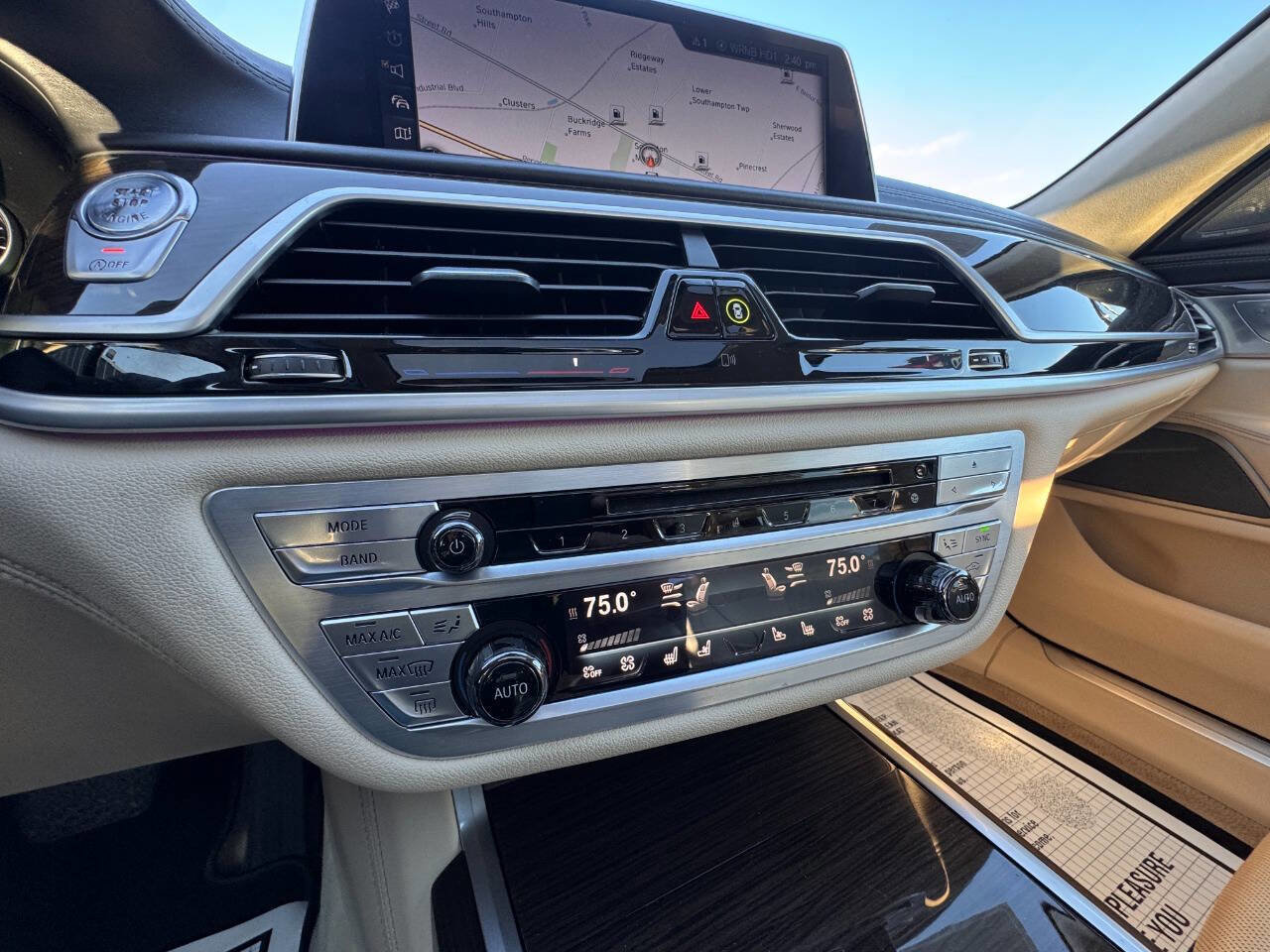Used 2016 BMW 750i xDrive AWD/4WD image 23