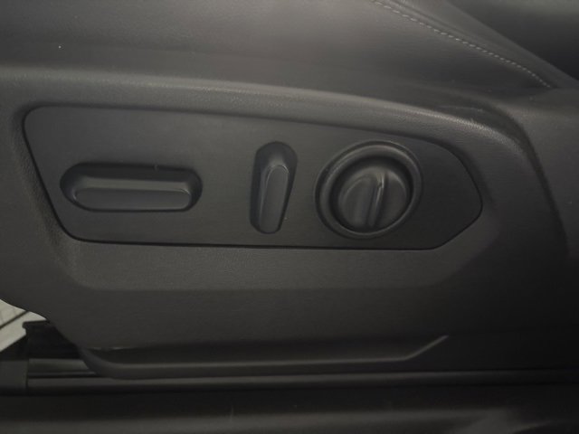 Used 2022 Chevrolet Silverado 2500 LTZ image 36