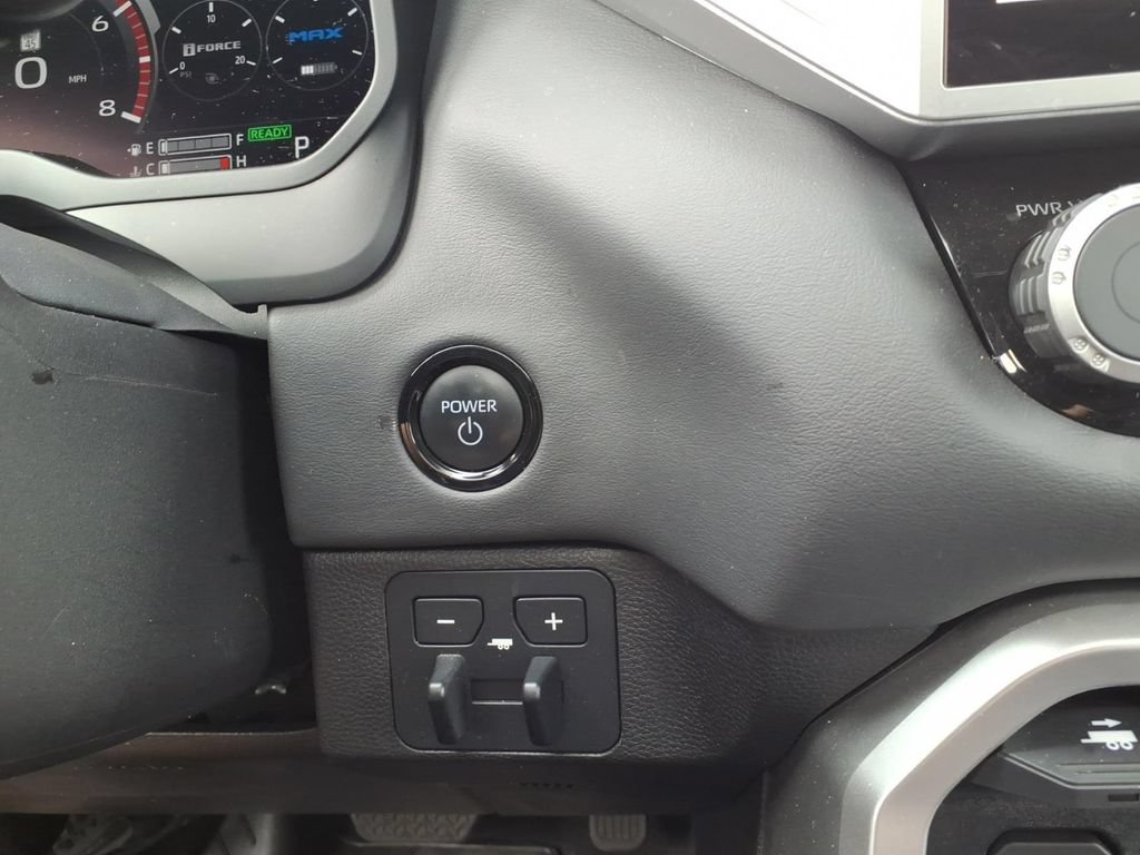 Used 2025 Toyota Tundra Platinum AWD/4WD image 22