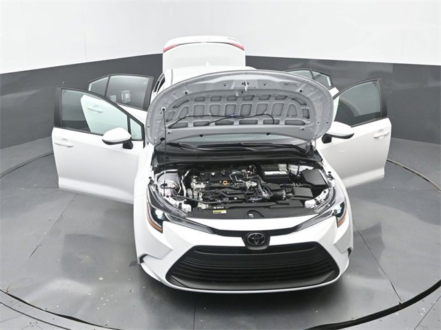 Used 2026 Toyota Corolla LE image 32