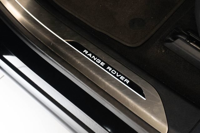 Used 2025 Land Rover Range Rover Sport SE AWD/4WD image 17