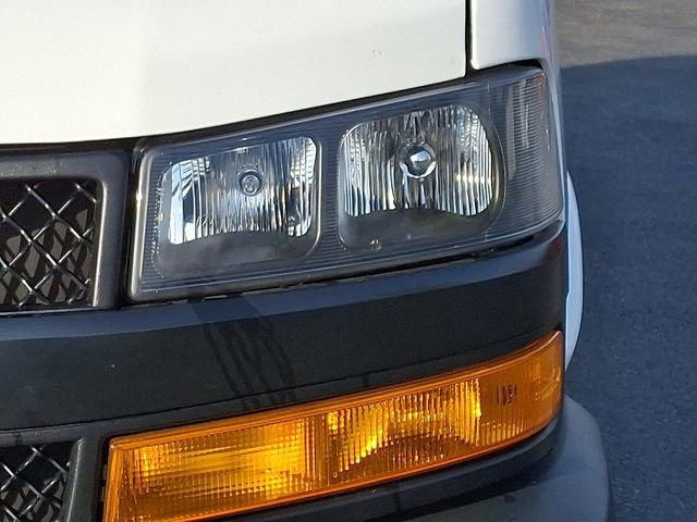 Used 2024 Chevrolet Express 2500 Extended image 12