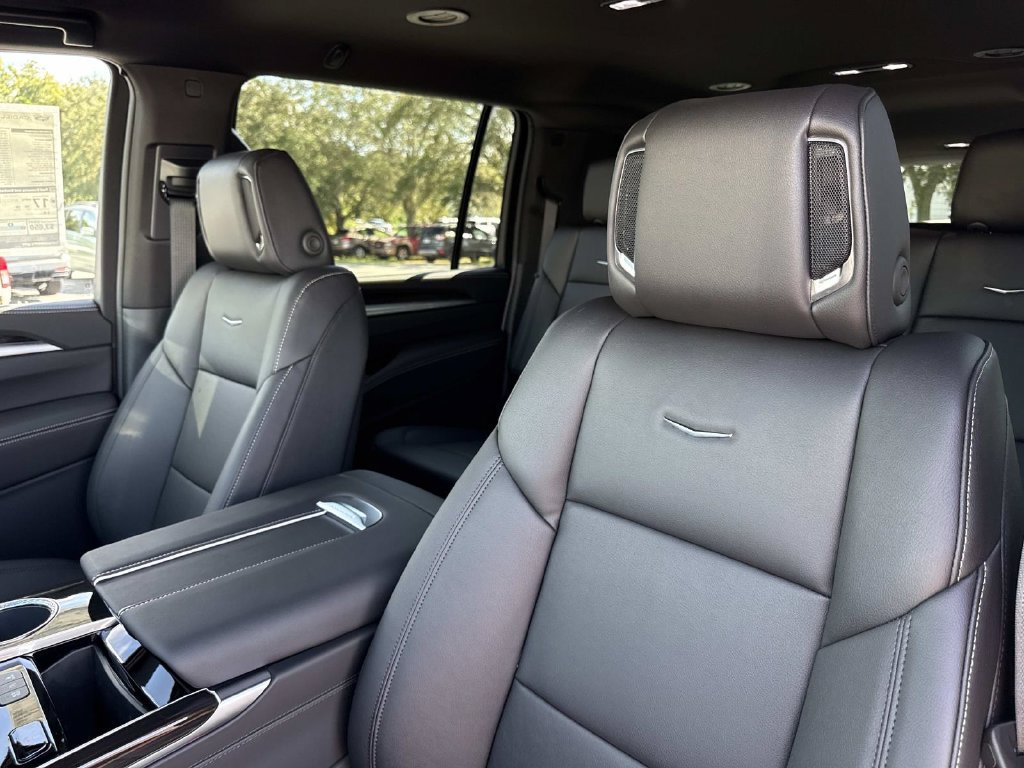 New 2026 Cadillac Escalade ESV 2WD w/ LPO, Floor Liner Package image 22