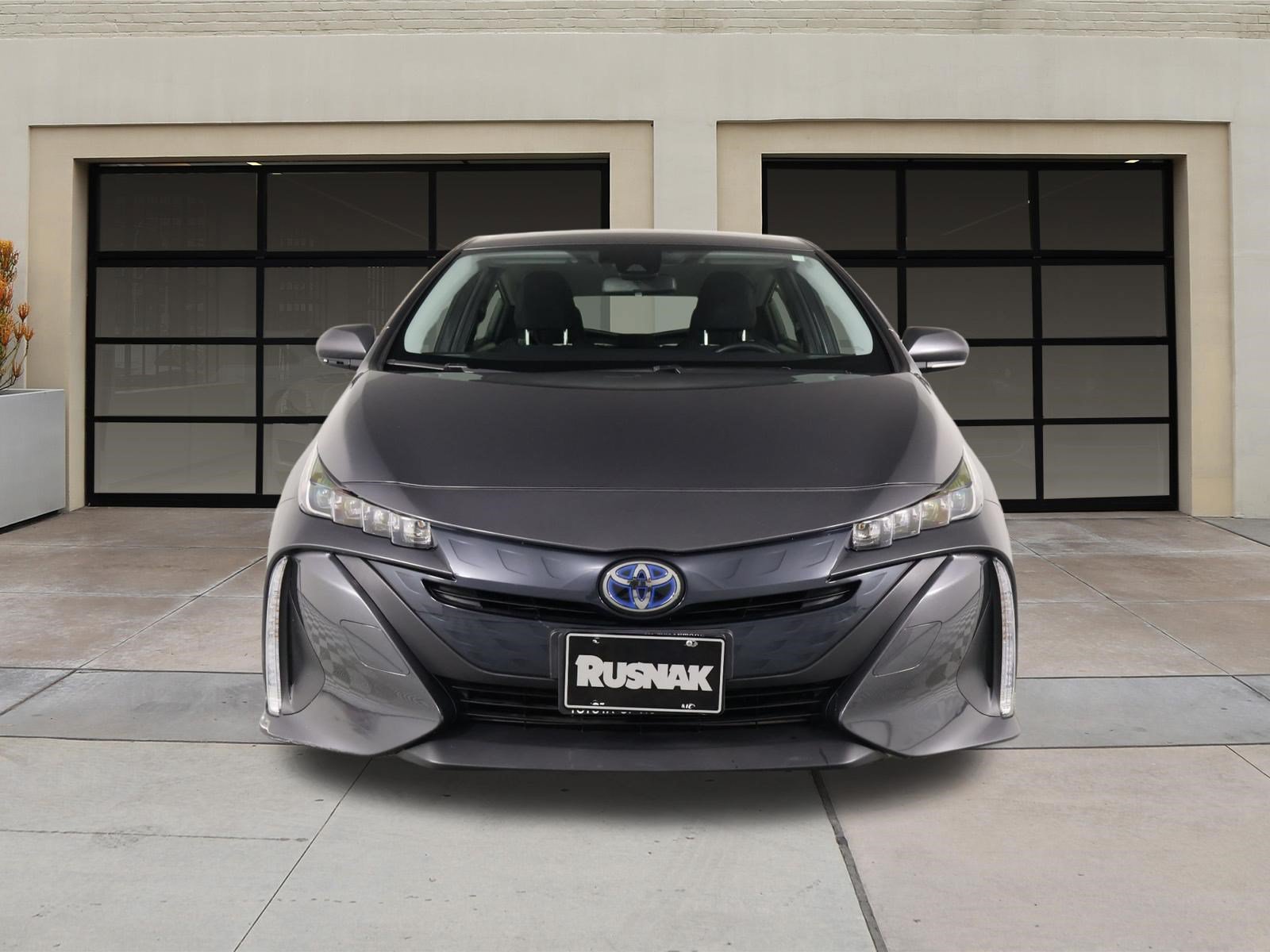 Used 2021 Toyota Prius Prime LE w/ Carpet Mat Package (TMS) FWD image 6