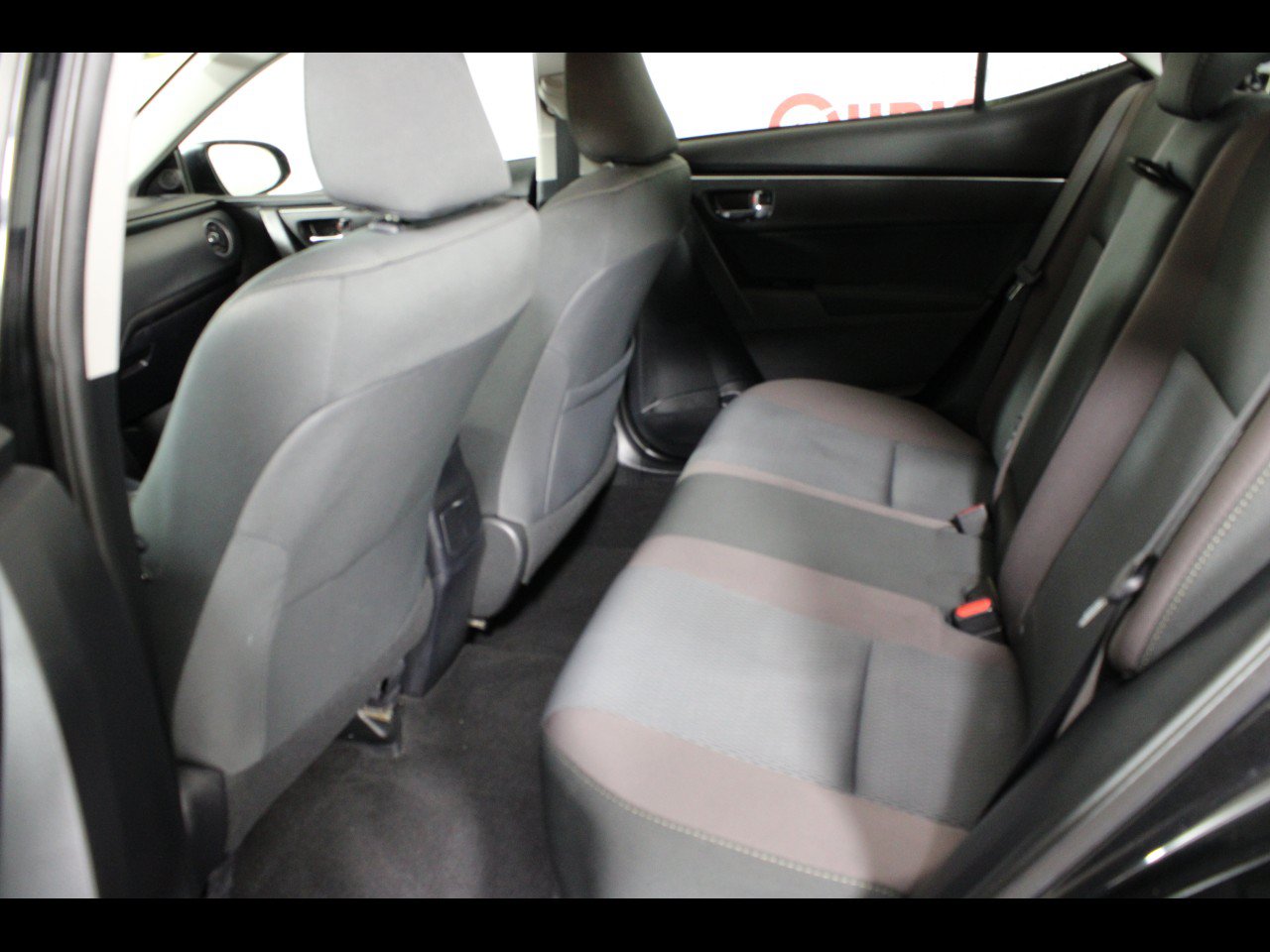 Used 2017 Toyota Corolla LE FWD image 15
