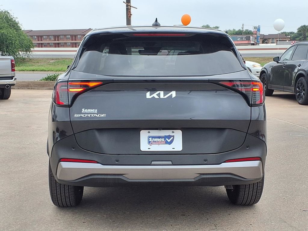 Used 2026 Kia Sportage EX FWD image 7