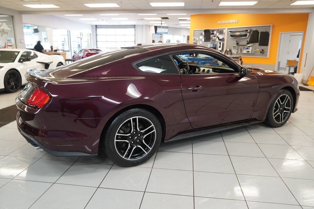 Used 2018 Ford Mustang Premium image 11
