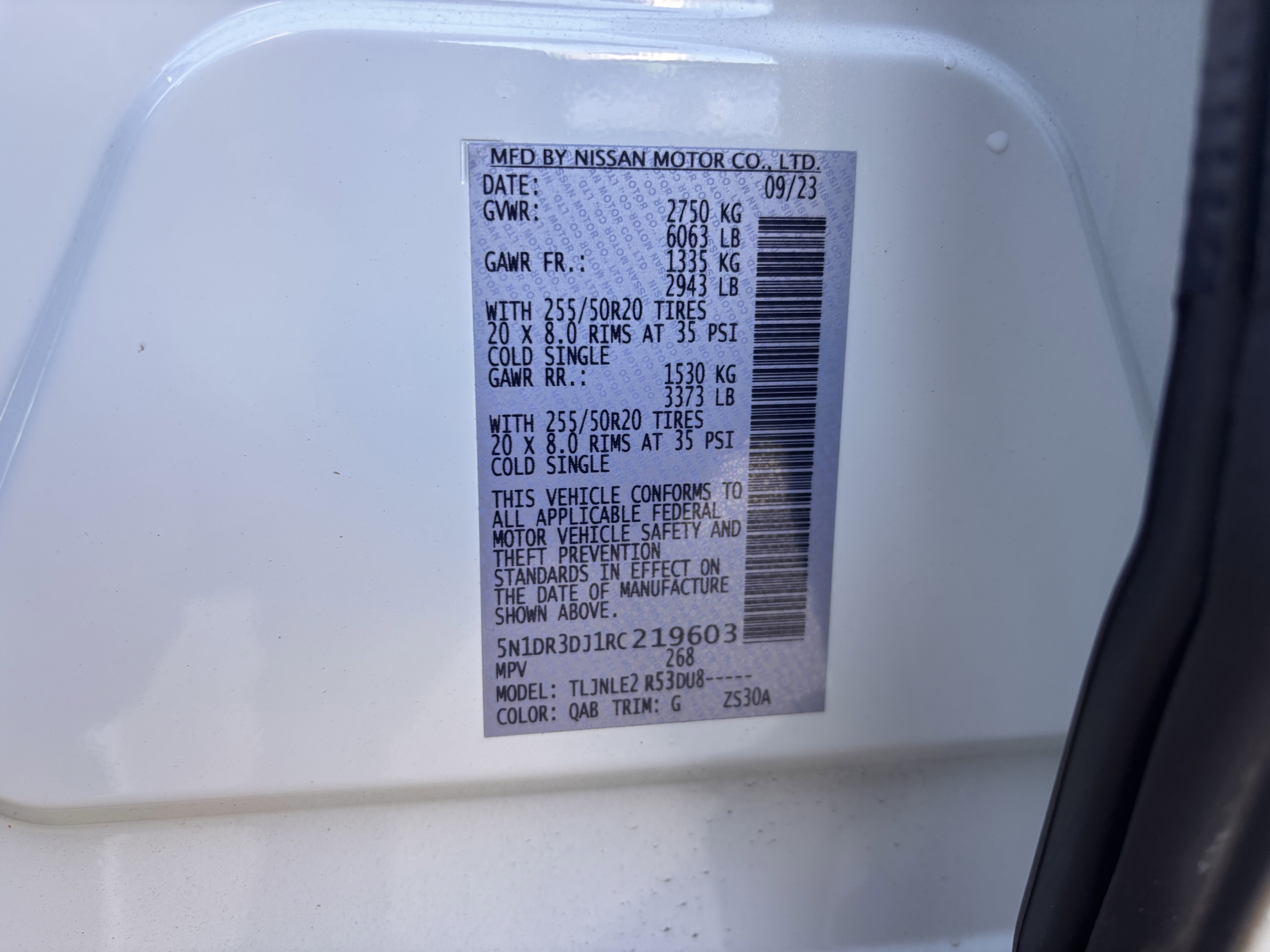 Used 2024 Nissan Pathfinder Platinum w/ Cargo Package image 36