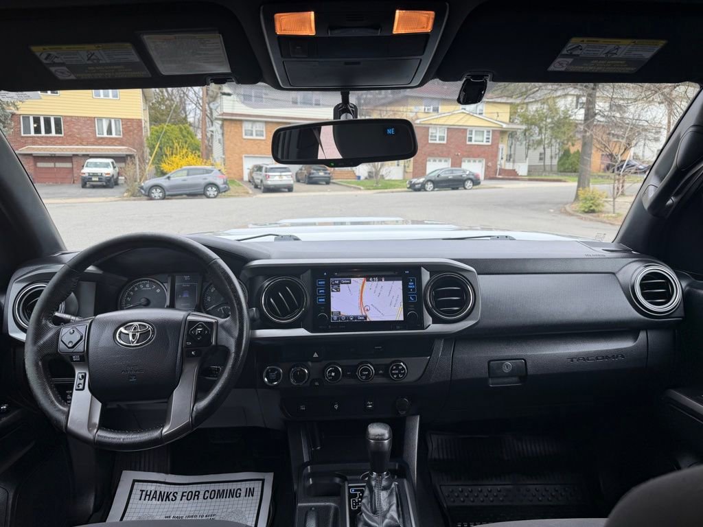 Used 2016 Toyota Tacoma TRD Sport w/ Exterior Package AWD/4WD image 26