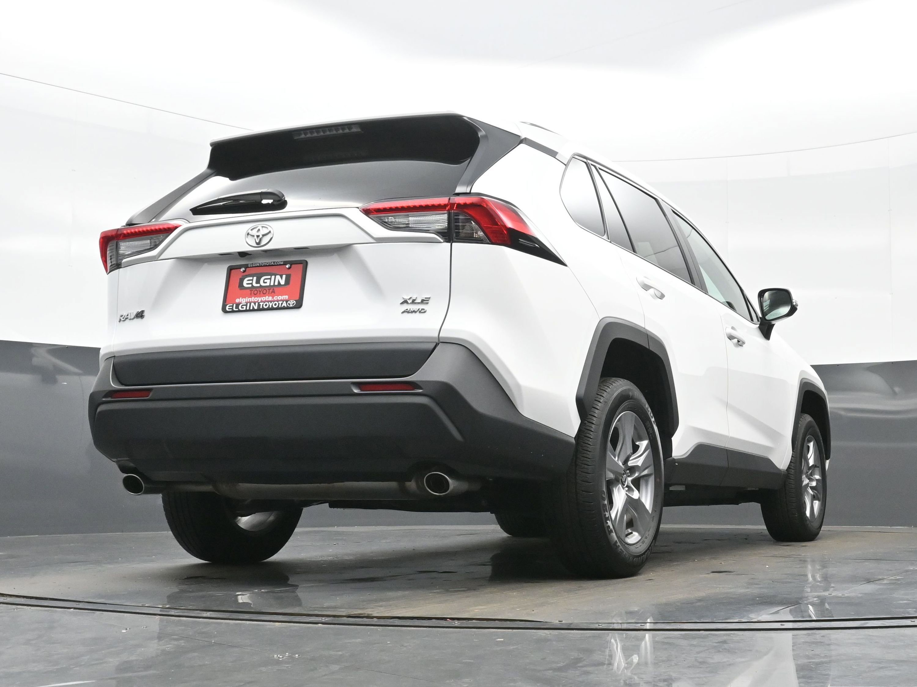 Used 2022 Toyota RAV4 XLE w/ XLE Grade Weather Package AWD/4WD image 31