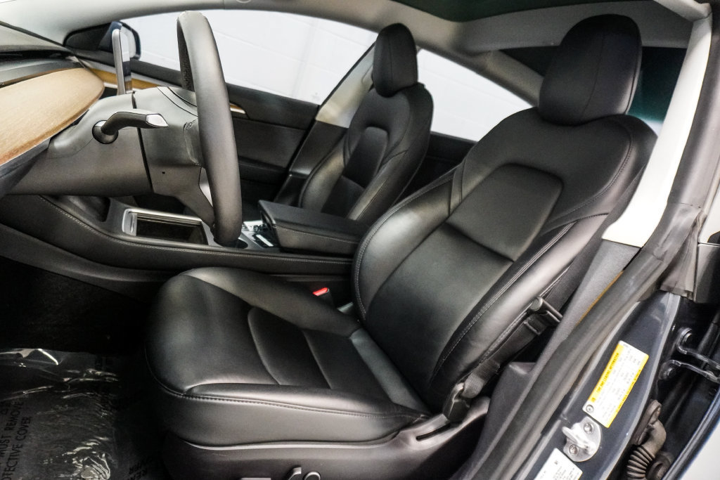 Used 2022 Tesla Model 3 Standard Range RWD image 6
