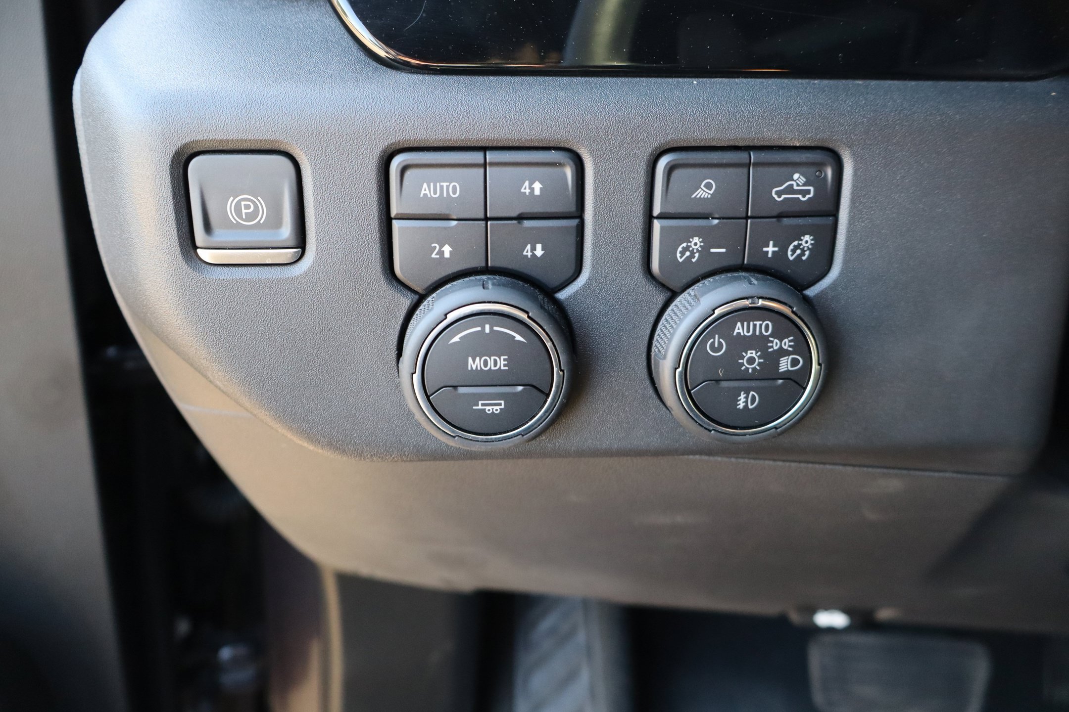 Used 2023 Chevrolet Silverado 1500 ZR2 AWD/4WD image 17