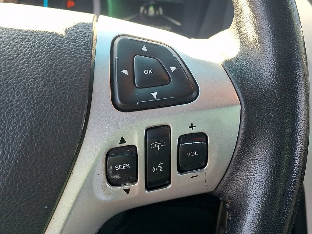 Used 2015 Ford Explorer XLT w/ Equipment Group 202B FWD image 21
