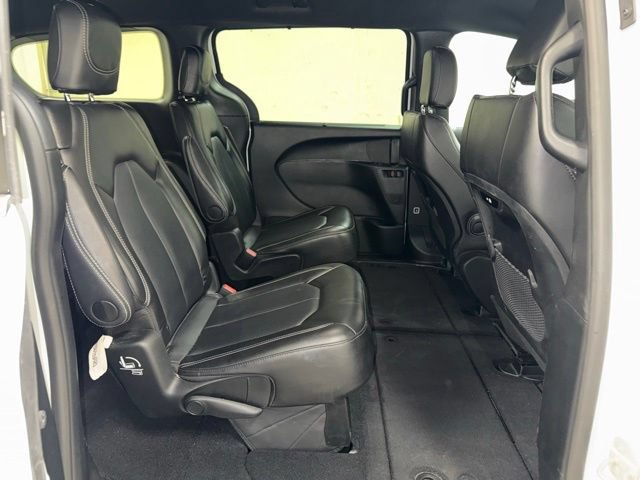 Used 2025 Chrysler Pacifica Select FWD image 22