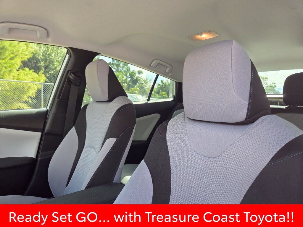 Used 2021 Toyota Prius LE FWD image 25