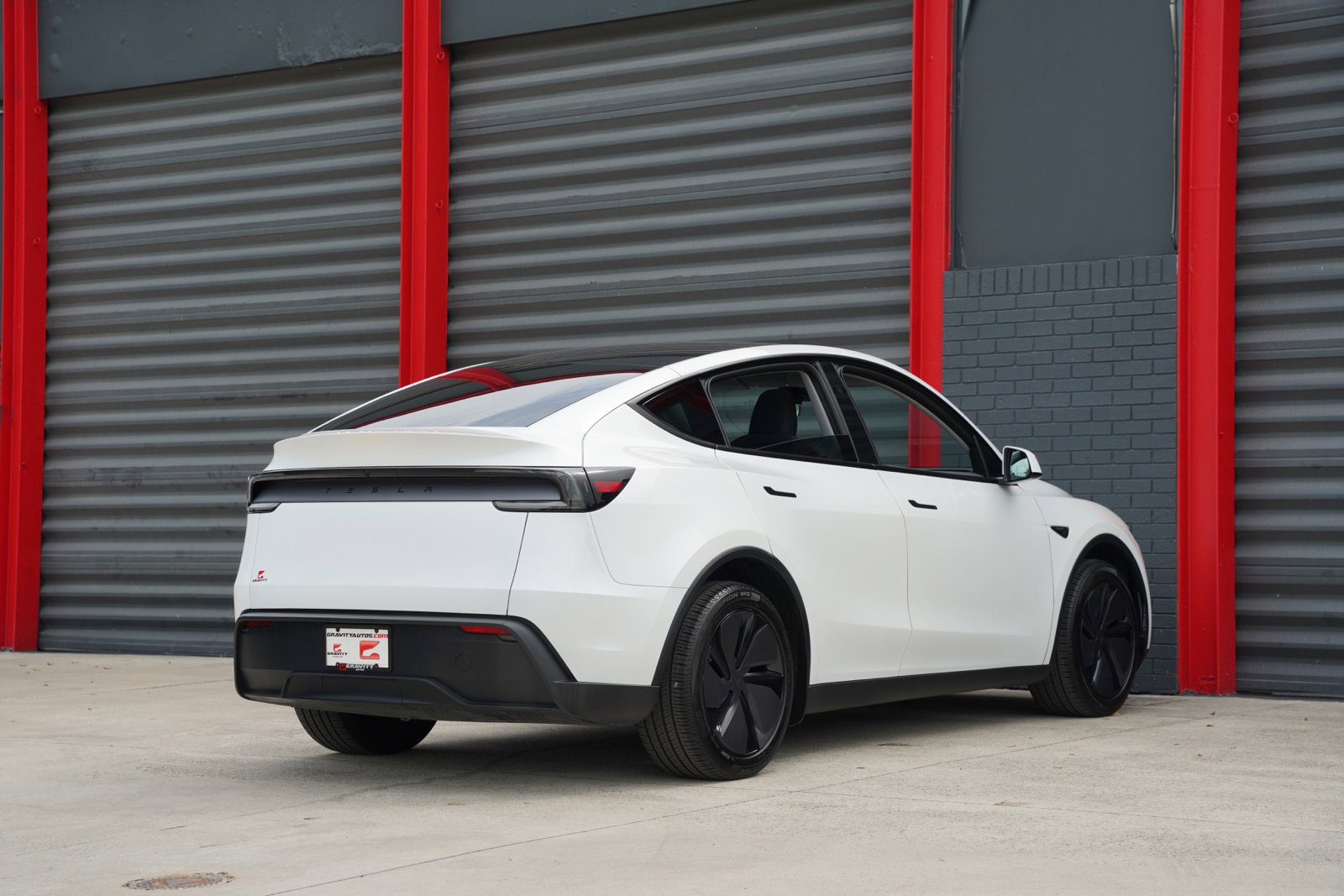 Used 2026 Tesla Model Y Long Range RWD image 3