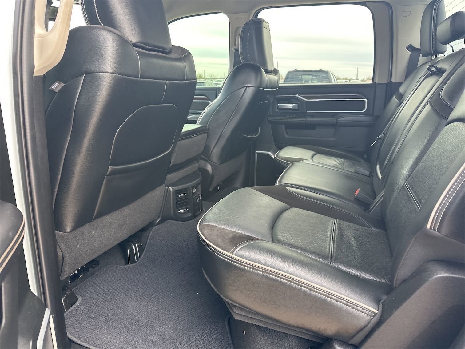 Used 2024 RAM 2500 Laramie AWD/4WD image 25