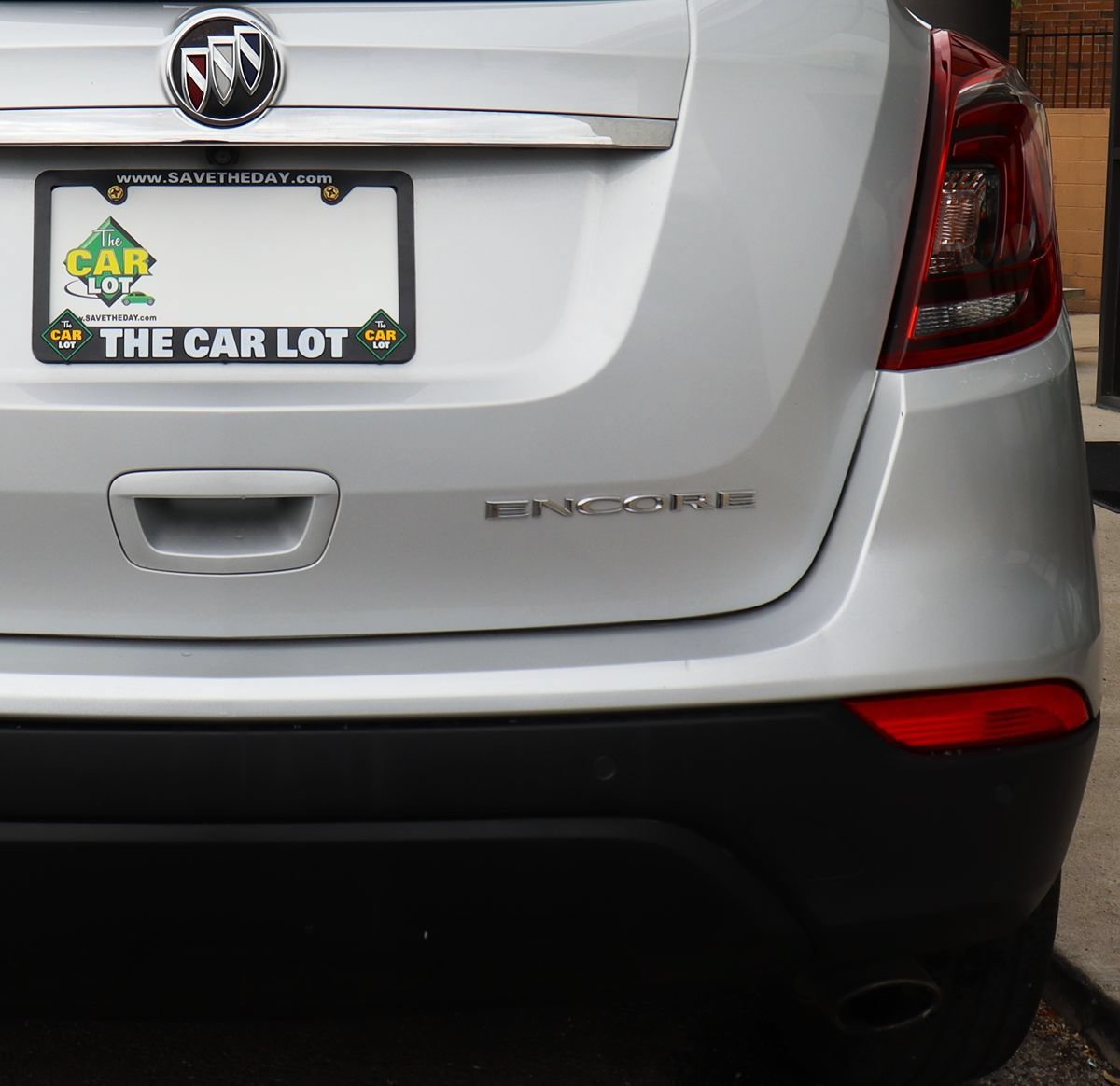 Used 2021 Buick Encore Preferred w/ Safety Package II FWD image 20