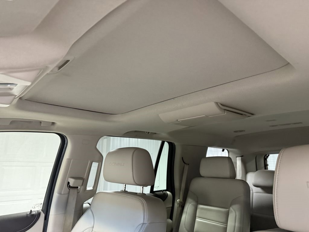 Used 2019 GMC Yukon Denali w/ Denali Ultimate Package image 11