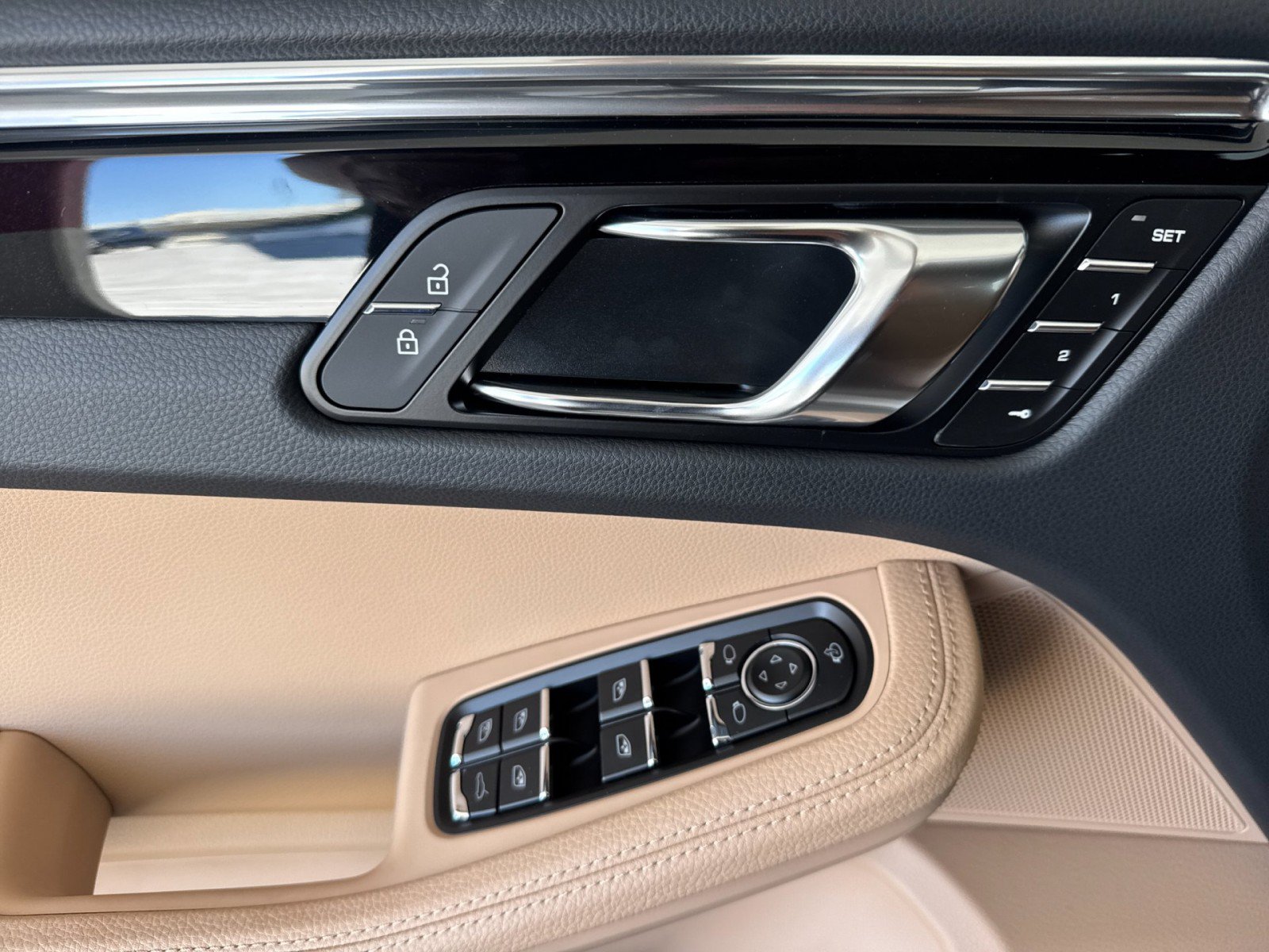 New 2026 Porsche Macan AWD/4WD image 12