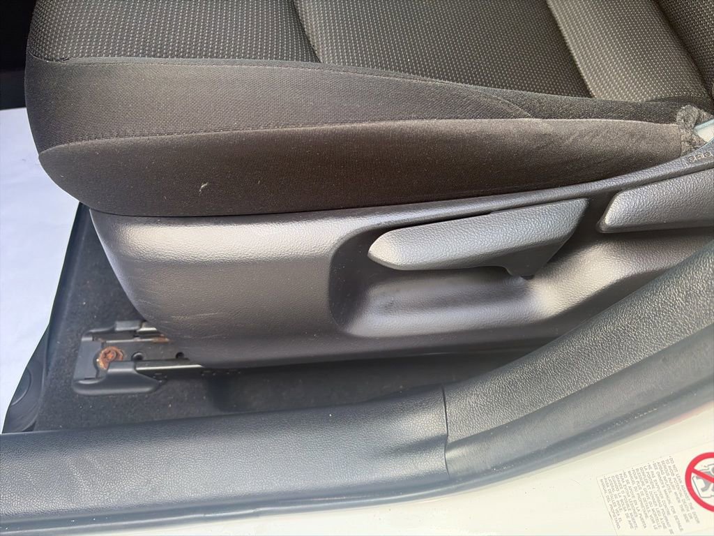 Used 2019 Toyota Prius L Eco image 16