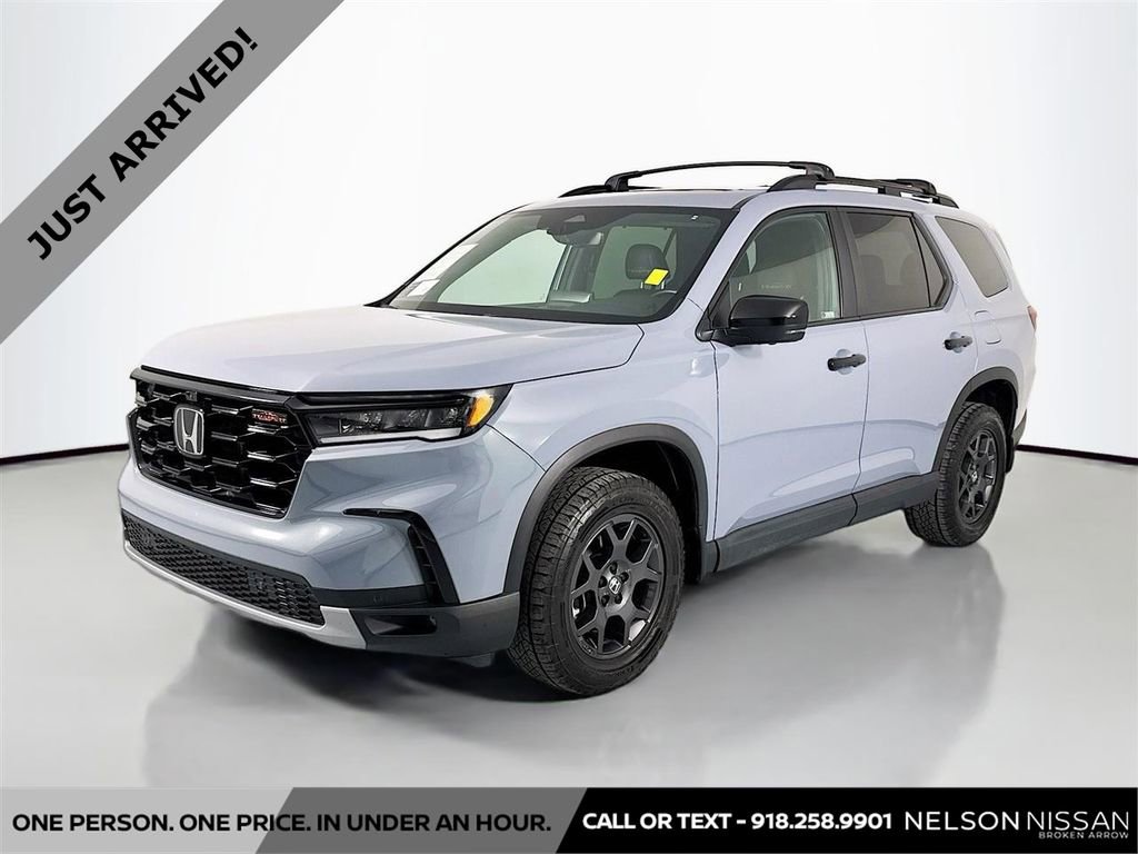 Used 2023 Honda Pilot TrailSport image 1