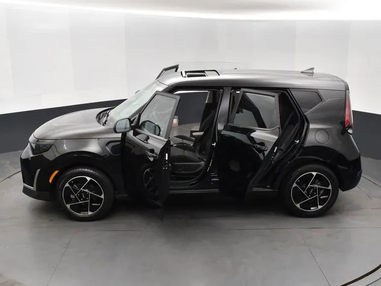 Used 2023 Kia Soul EX FWD image 7