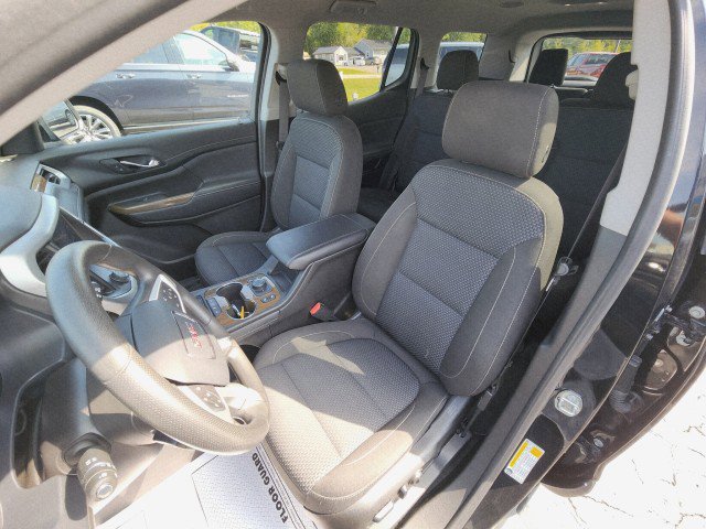 Used 2023 GMC Acadia SLE w/ Driver Convenience Package image 30