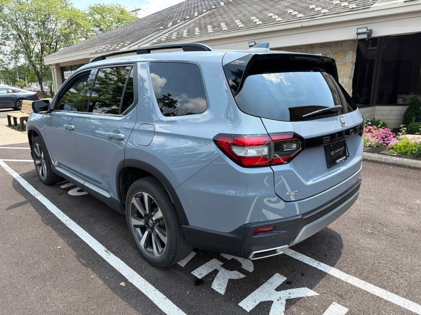 Used 2024 Honda Pilot Touring image 14