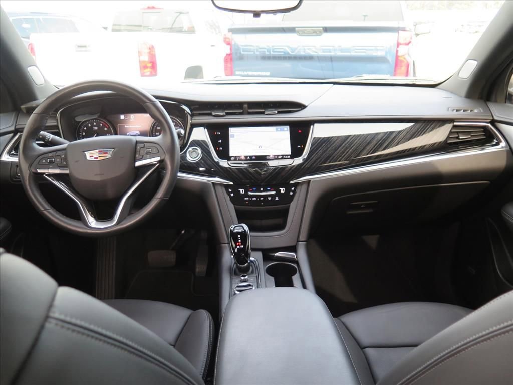 Used 2024 Cadillac XT6 Premium Luxury w/ Technology Package image 22