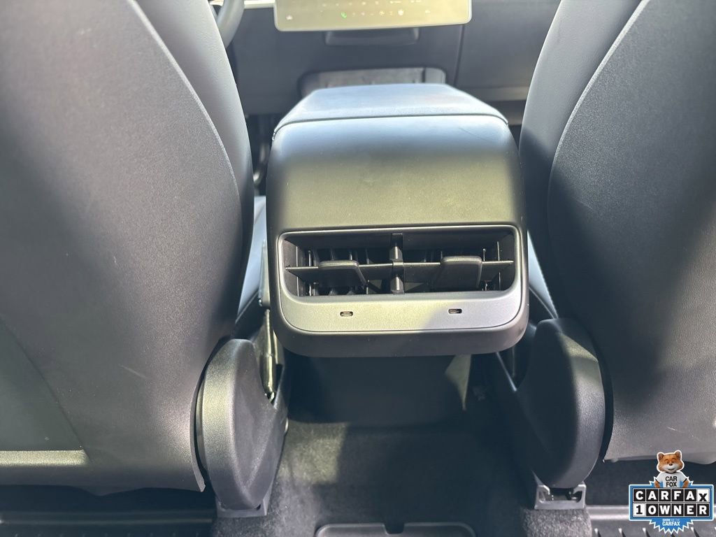 Used 2024 Tesla Model Y Long Range RWD image 47