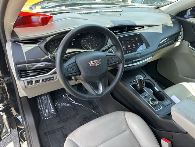 Used 2019 Cadillac XT4 Premium Luxury FWD image 6