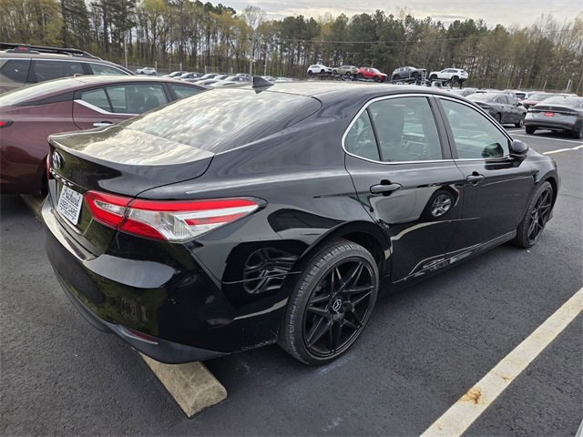 Used 2020 Toyota Camry L image 8