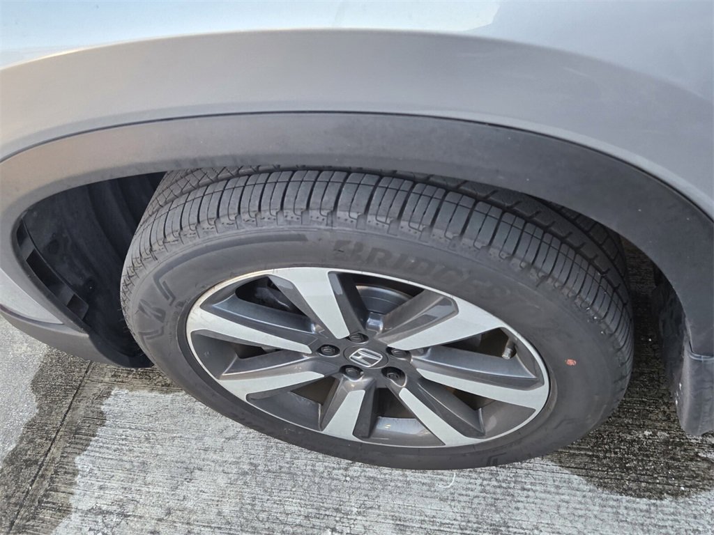Used 2023 Honda Pilot Touring image 8