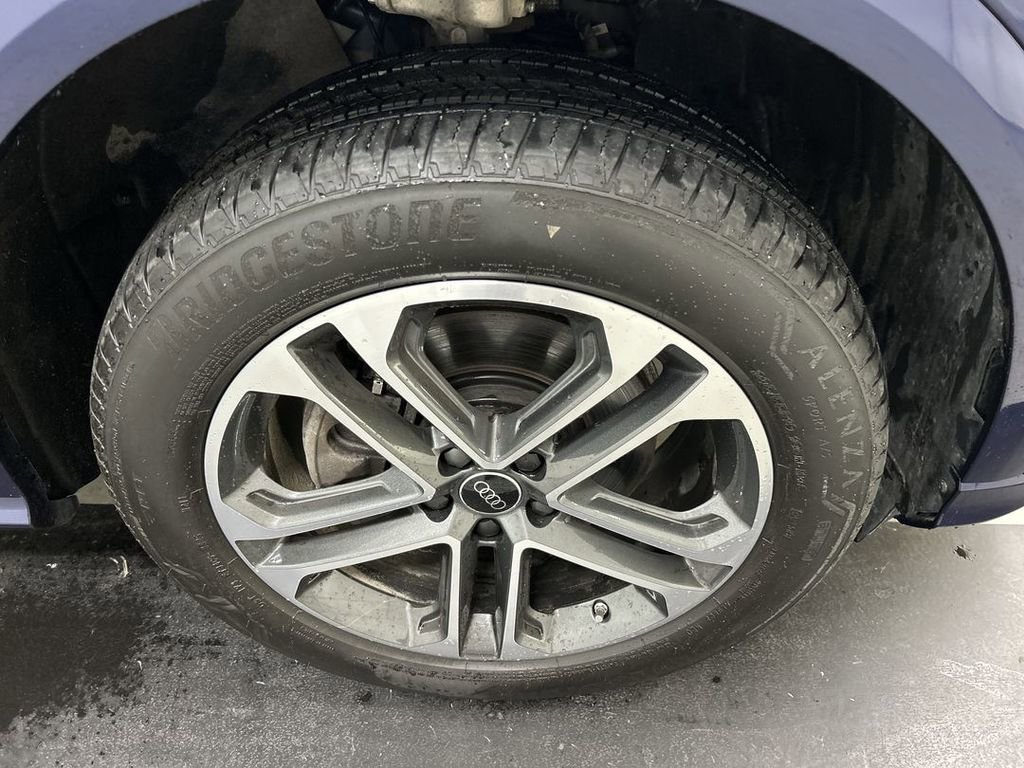 Certified 2025 Audi Q5 Premium w/ Premium Plus AWD/4WD image 9