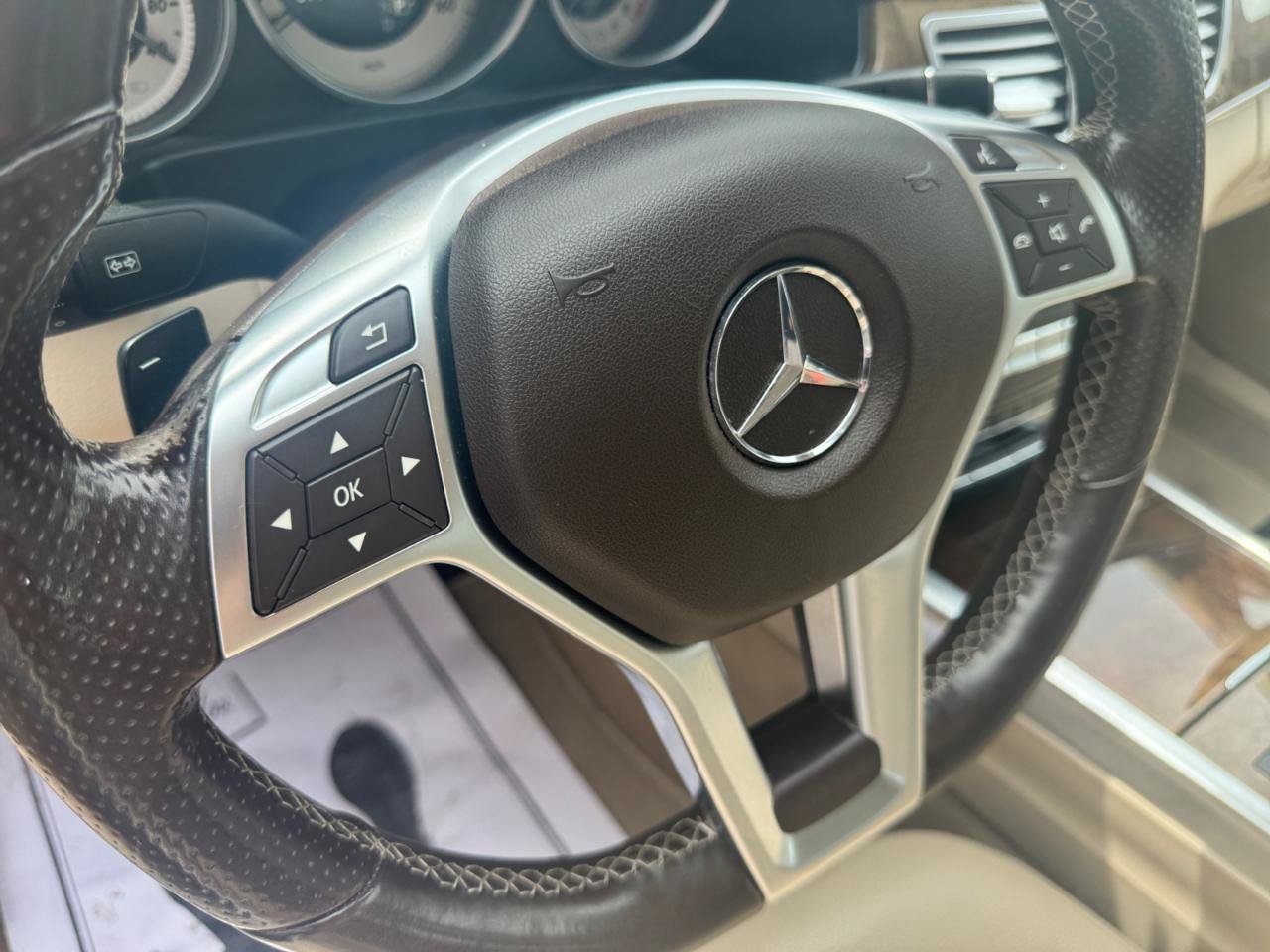 Used 2016 Mercedes-Benz E 350 4MATIC Sedan image 16