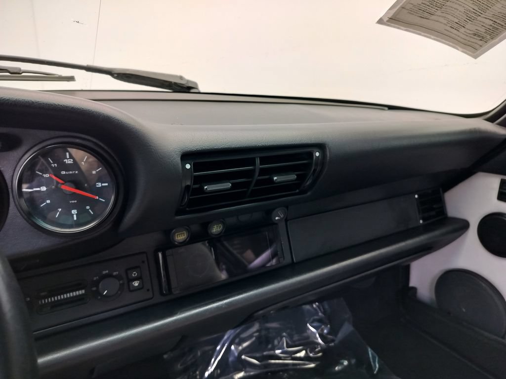 Used 1992 Porsche 911 Carrera RWD image 19