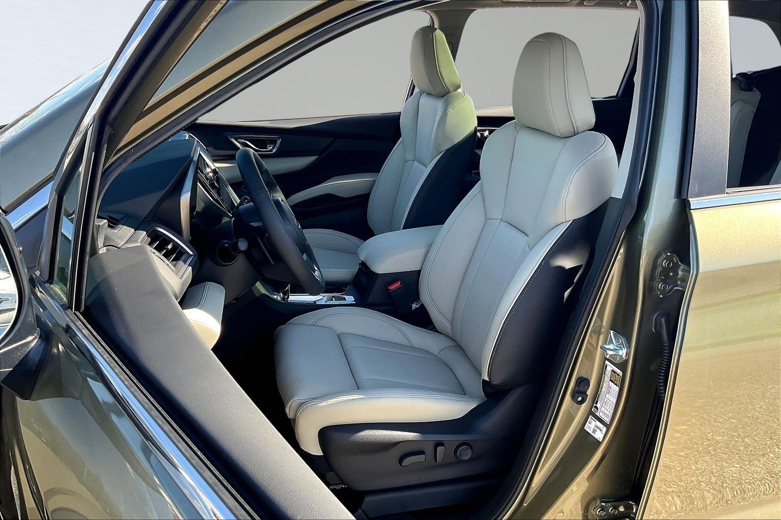 New 2026 Subaru Ascent Limited image 9