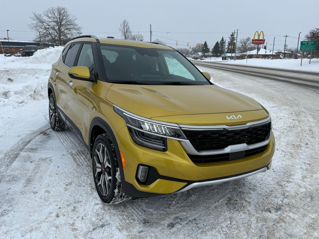 Used 2022 Kia Seltos SX w/ Sunroof Package image 8