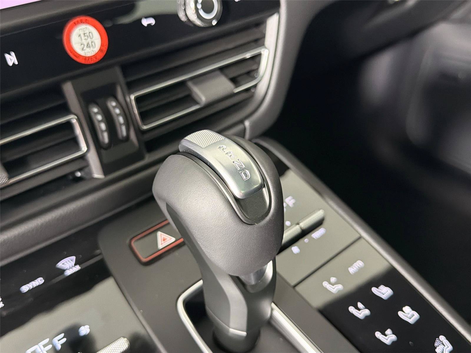 Certified 2026 Porsche Macan Turbo AWD/4WD image 34