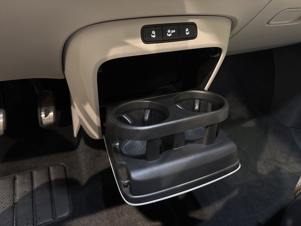 Used 2025 Volkswagen ID. Buzz 1st Edition image 15