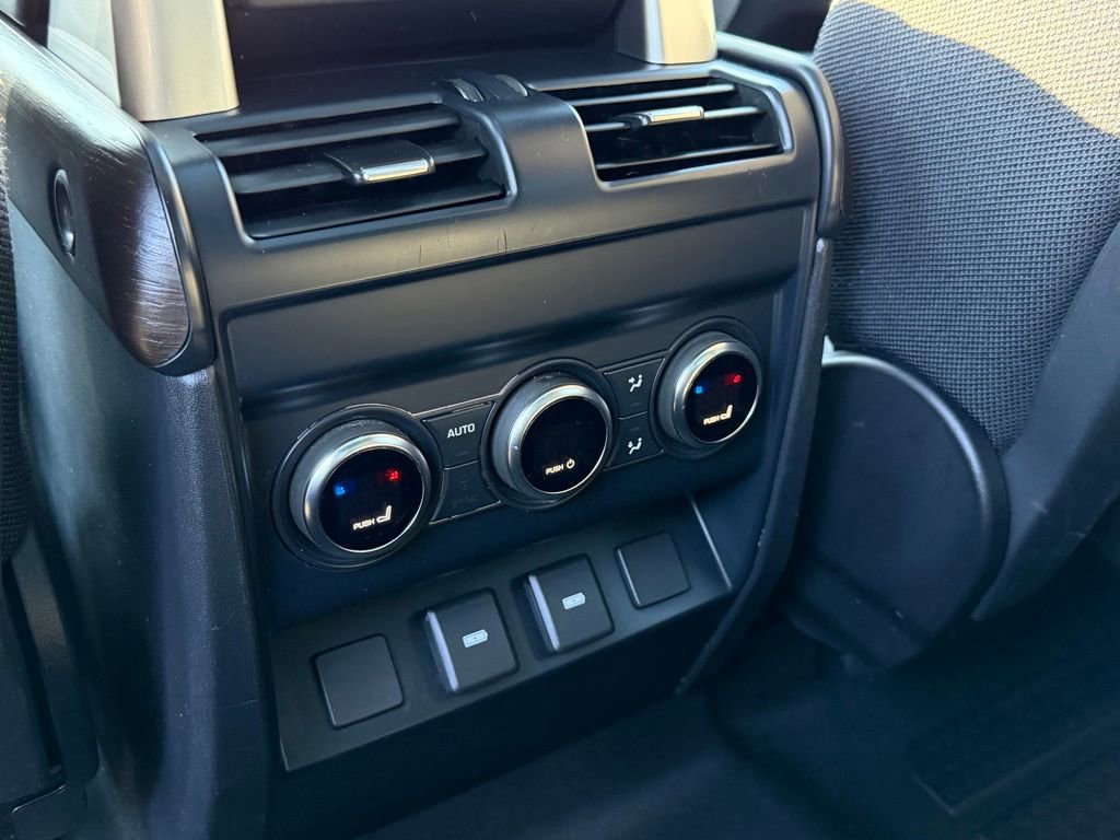 Used 2023 Land Rover Defender 130 X image 24