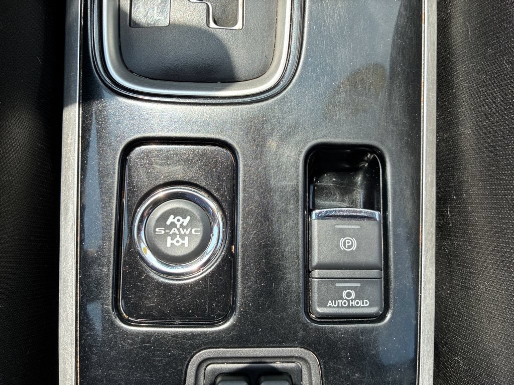 Used 2020 Mitsubishi Outlander ES AWD/4WD image 29
