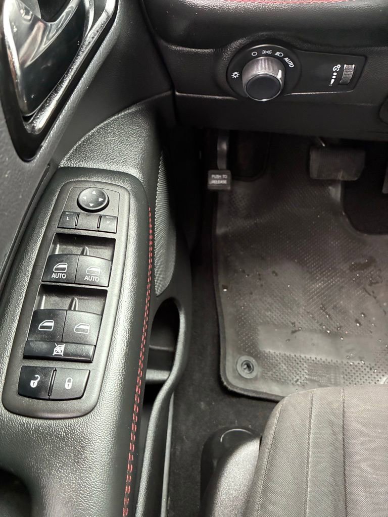 Used 2024 Dodge Durango GT image 24