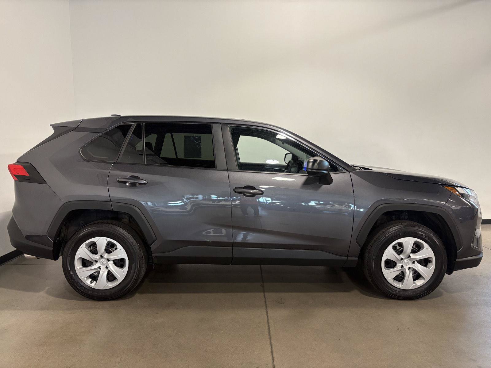 Used 2023 Toyota RAV4 LE AWD/4WD image 2